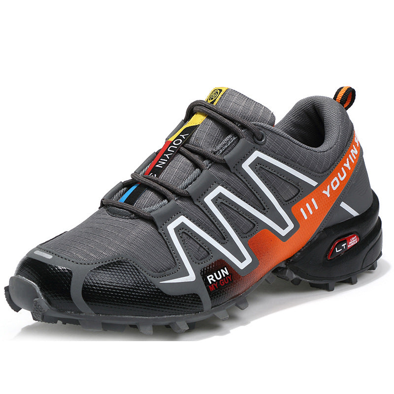 Off-road outdoor hiking shoes